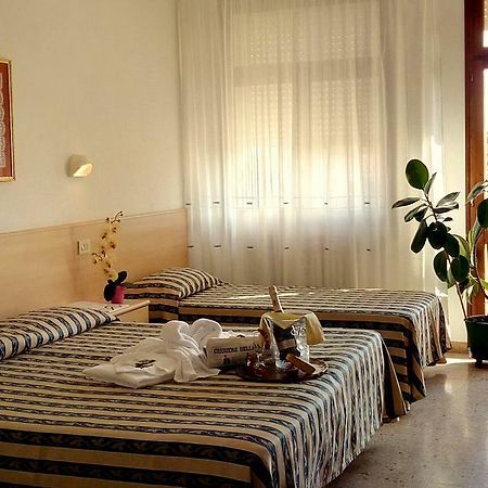 Centro Vacanze Cavallino Opera Nascimbeni Лідо-ді-Єзоло Екстер'єр фото